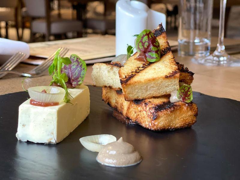The Wensleydale Heifer Hotel Leyburn Ngoại thất bức ảnh